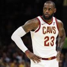 LeBron James erzielte 2000 Punkte in der 10  Saison